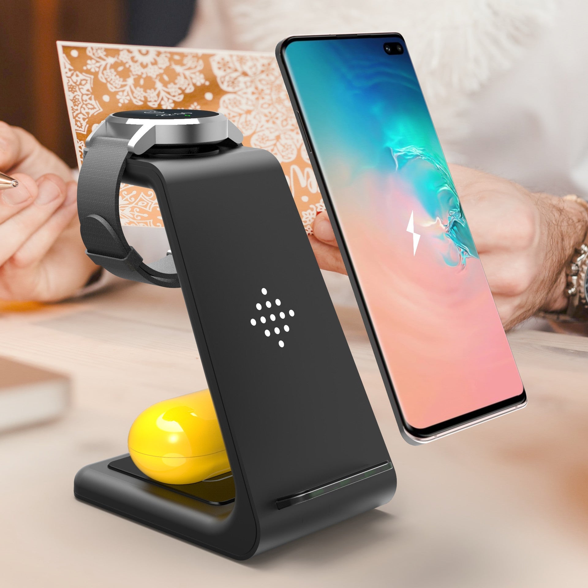 3 - in - 1 Wireless Charging Station - Rarvelle